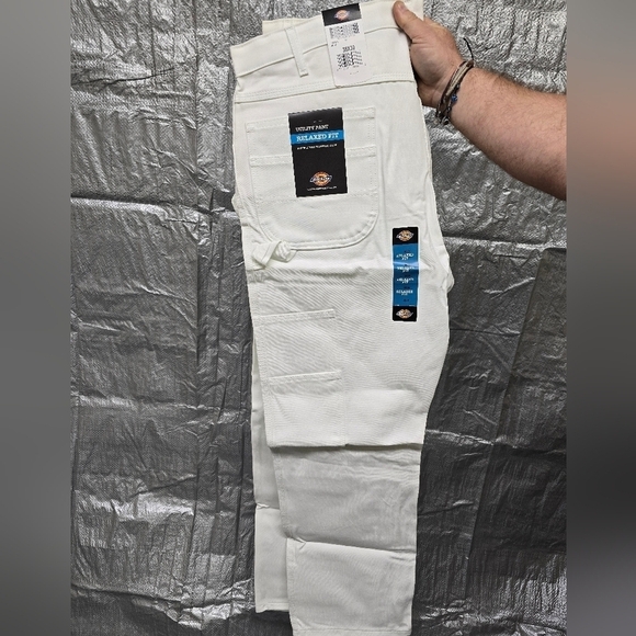 4 pairs of men's 38x30 Dickies relaxed fit utility pants NEW WITH TAGS - Picture 1 of 6